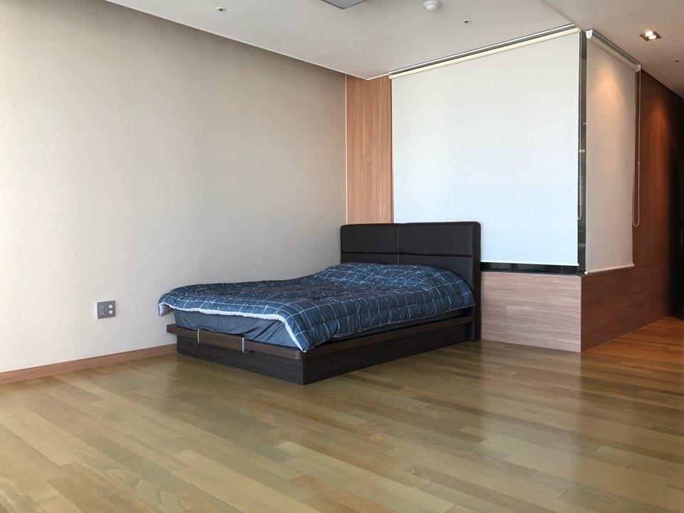 Lovely Marine City Apartment