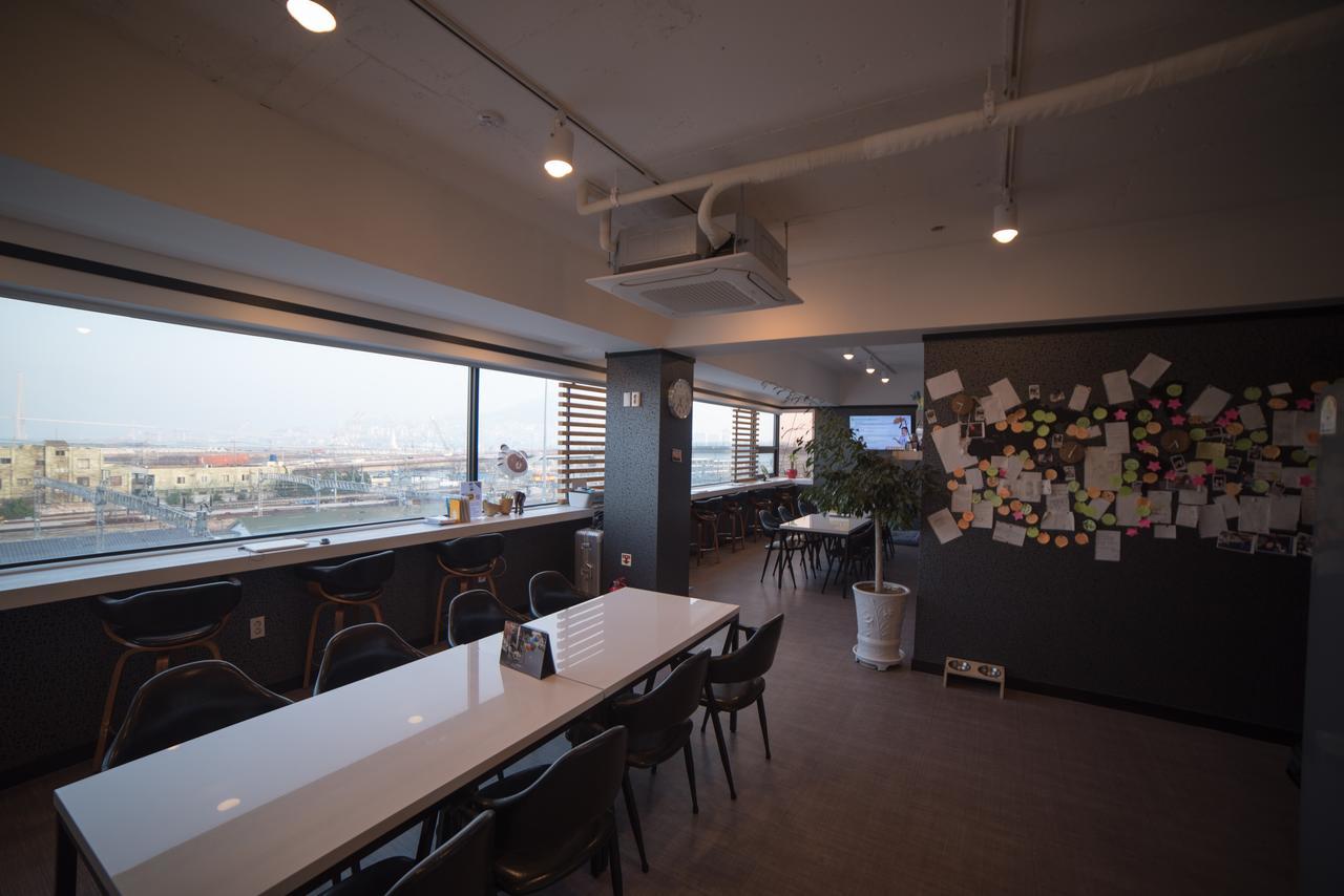 Mozzihostel Busan Station Hostel *