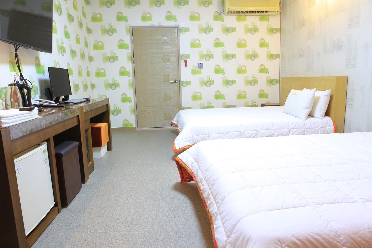 Marina Station Motel