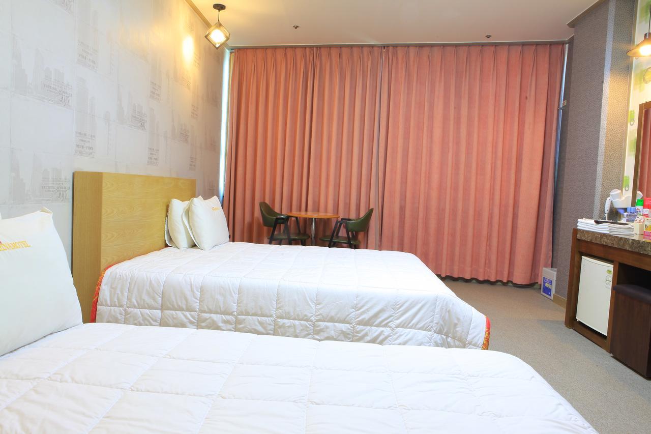 Marina Station Motel