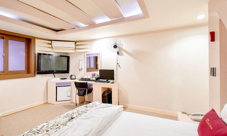 Motel Click 21