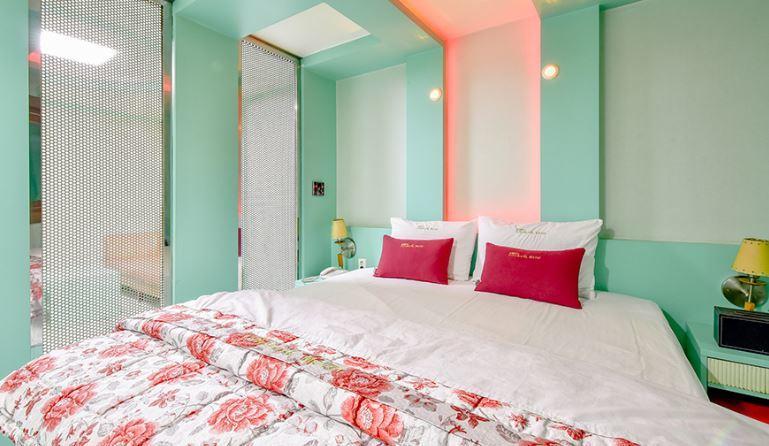 Click 21 Motel