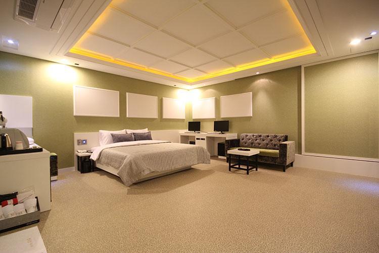 Hotel H Moment Songjeong Busan