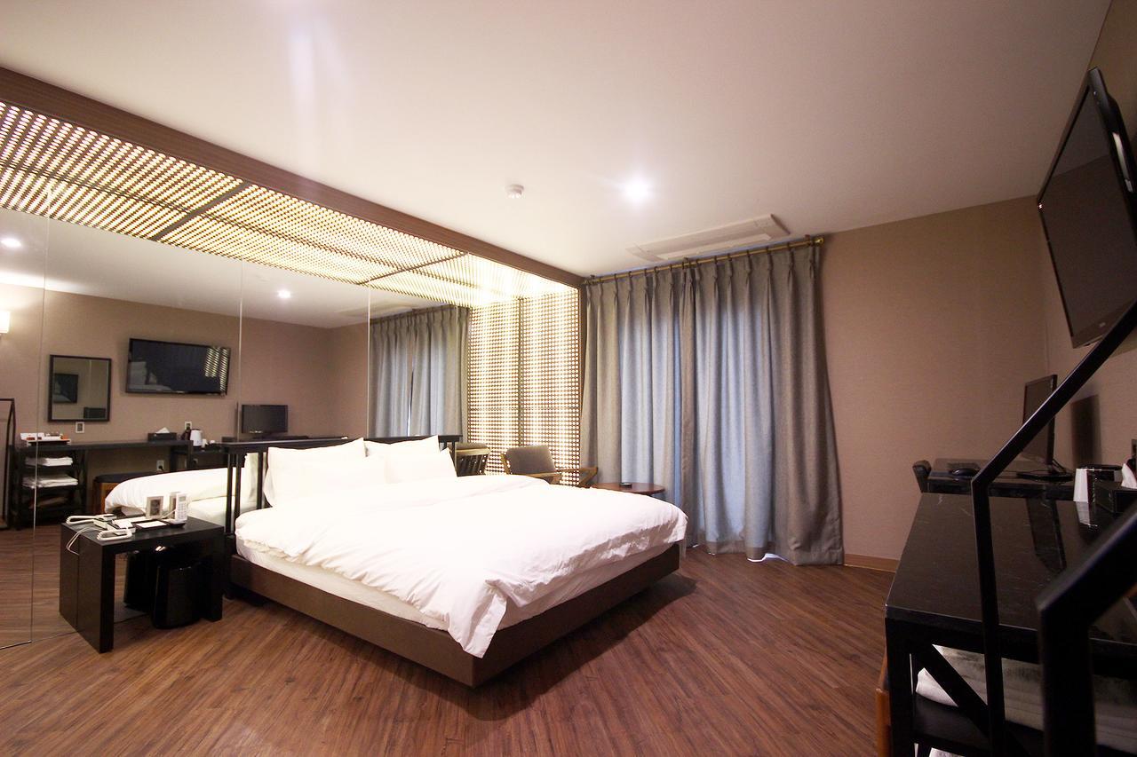 Mango 2* Busan