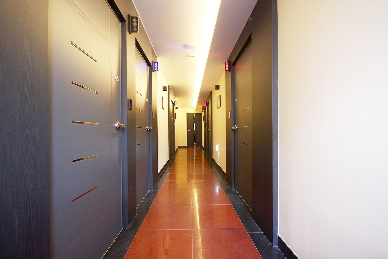 Mango Hotel 2*