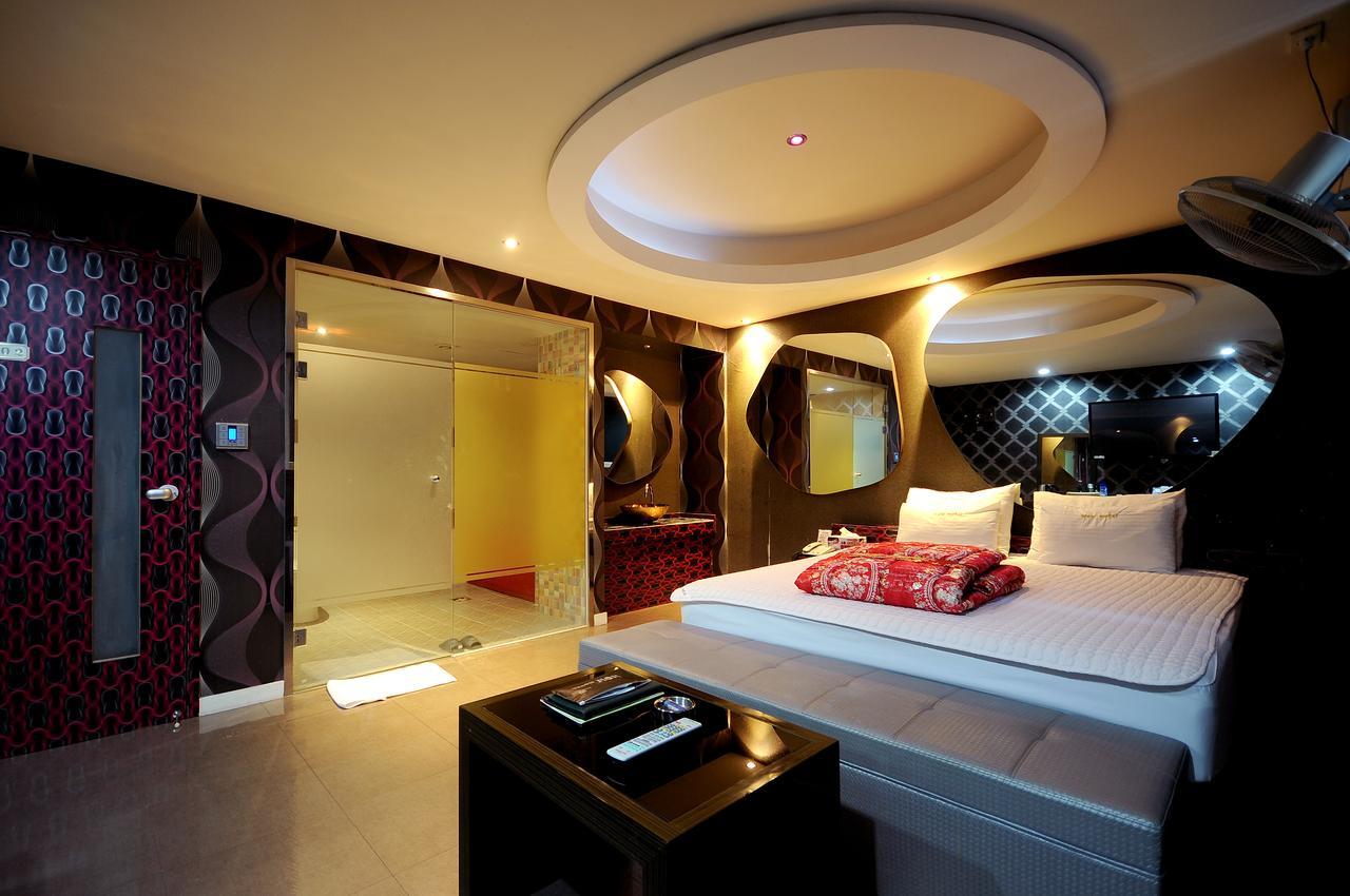 motel Wow 2*