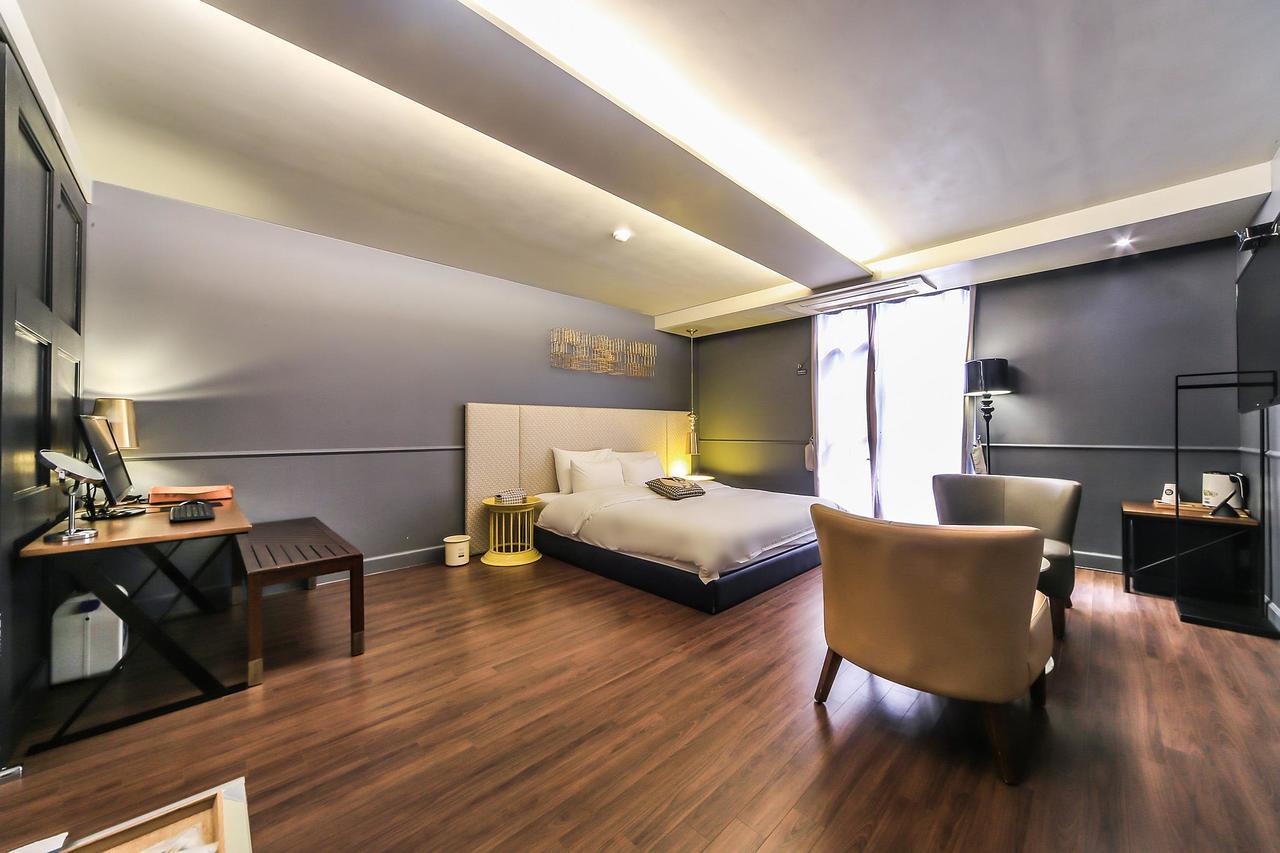 The Hound Hotel Busan