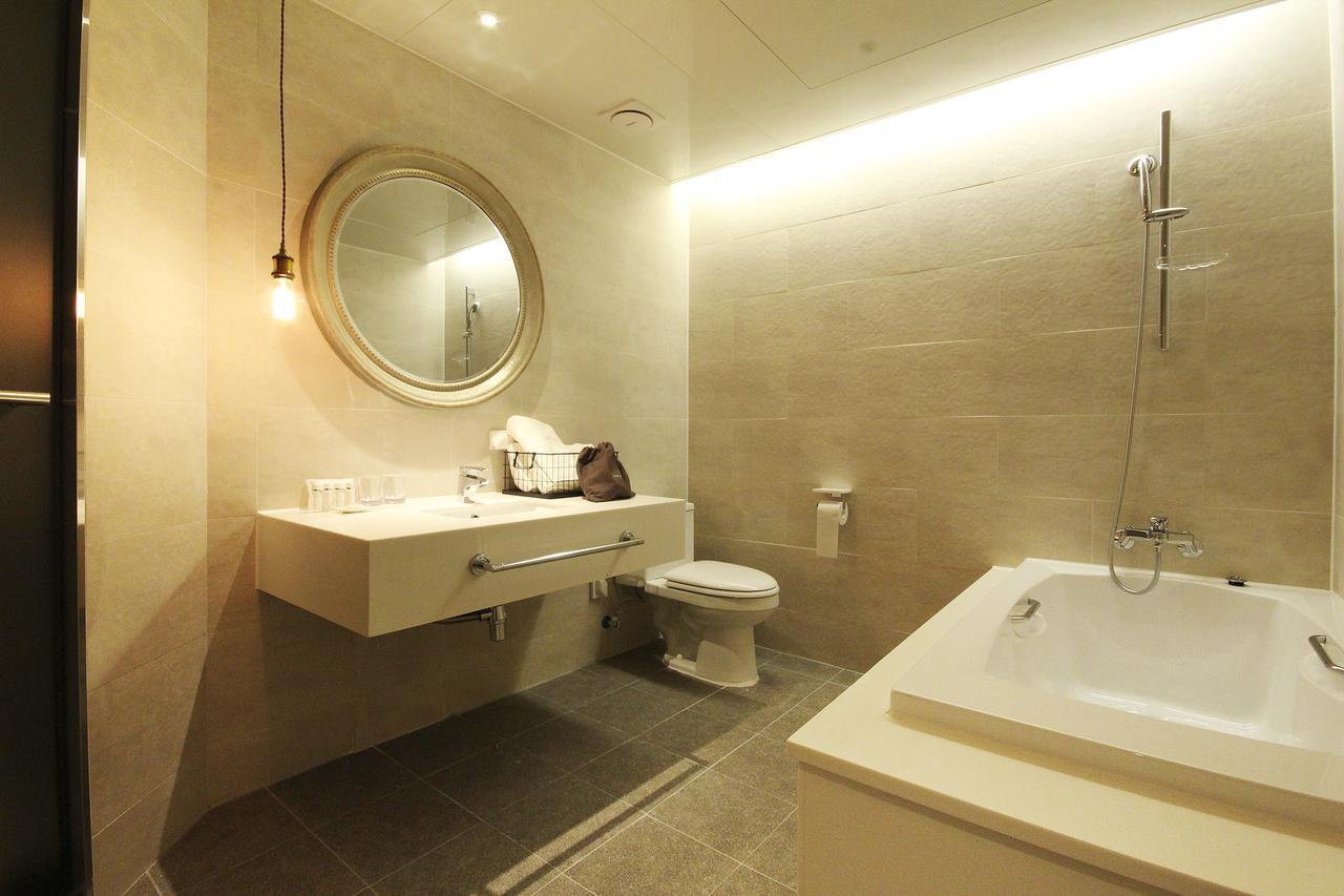 Londoner Hwamyeong Hotel