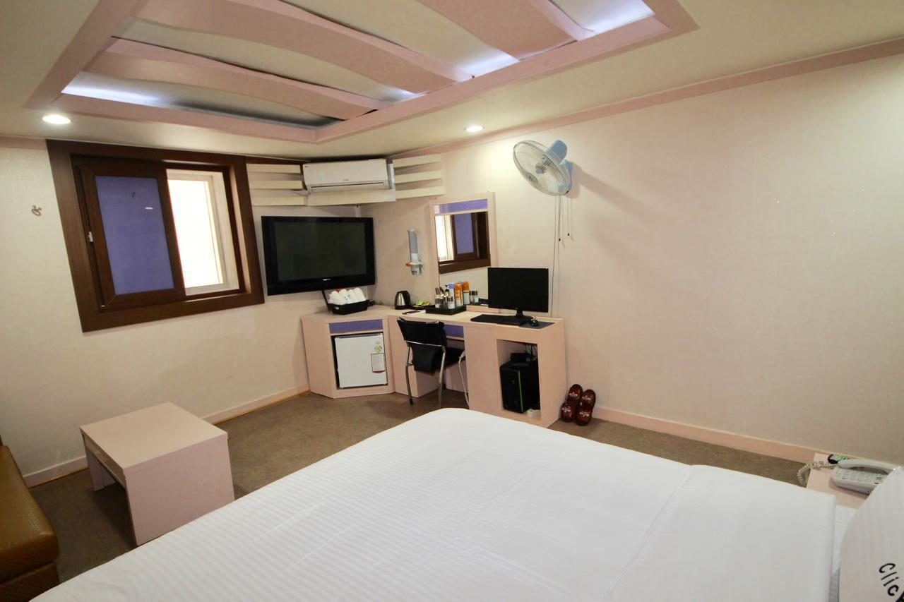 Click 21 Motel Busan