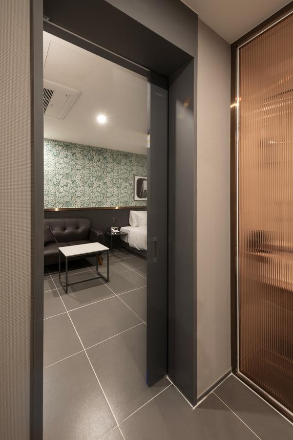 Brown-dot Gupo Hotel 2*
