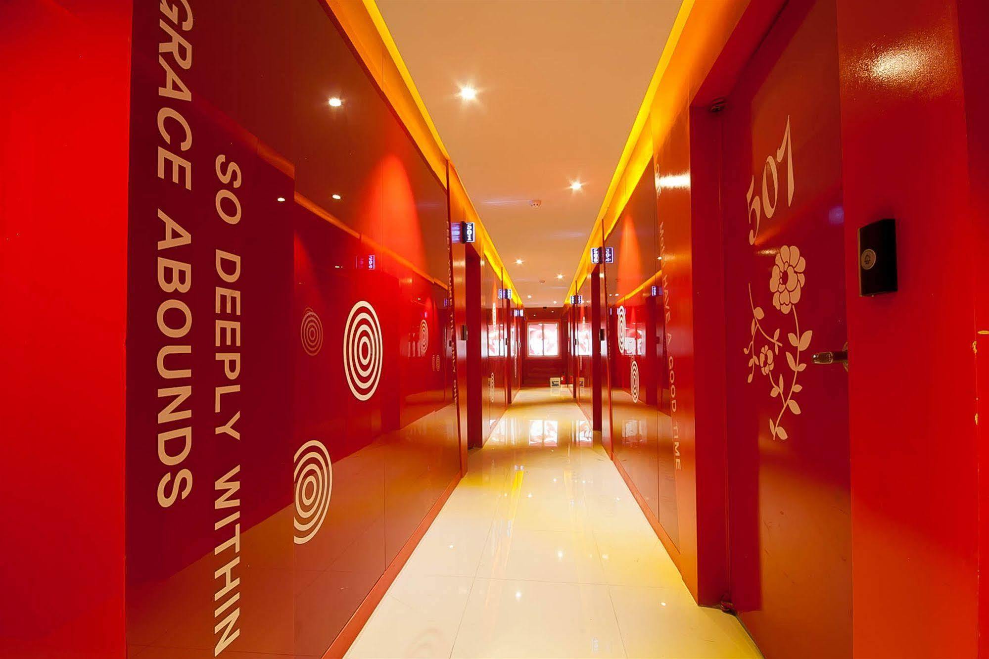 Hotel O2 2*