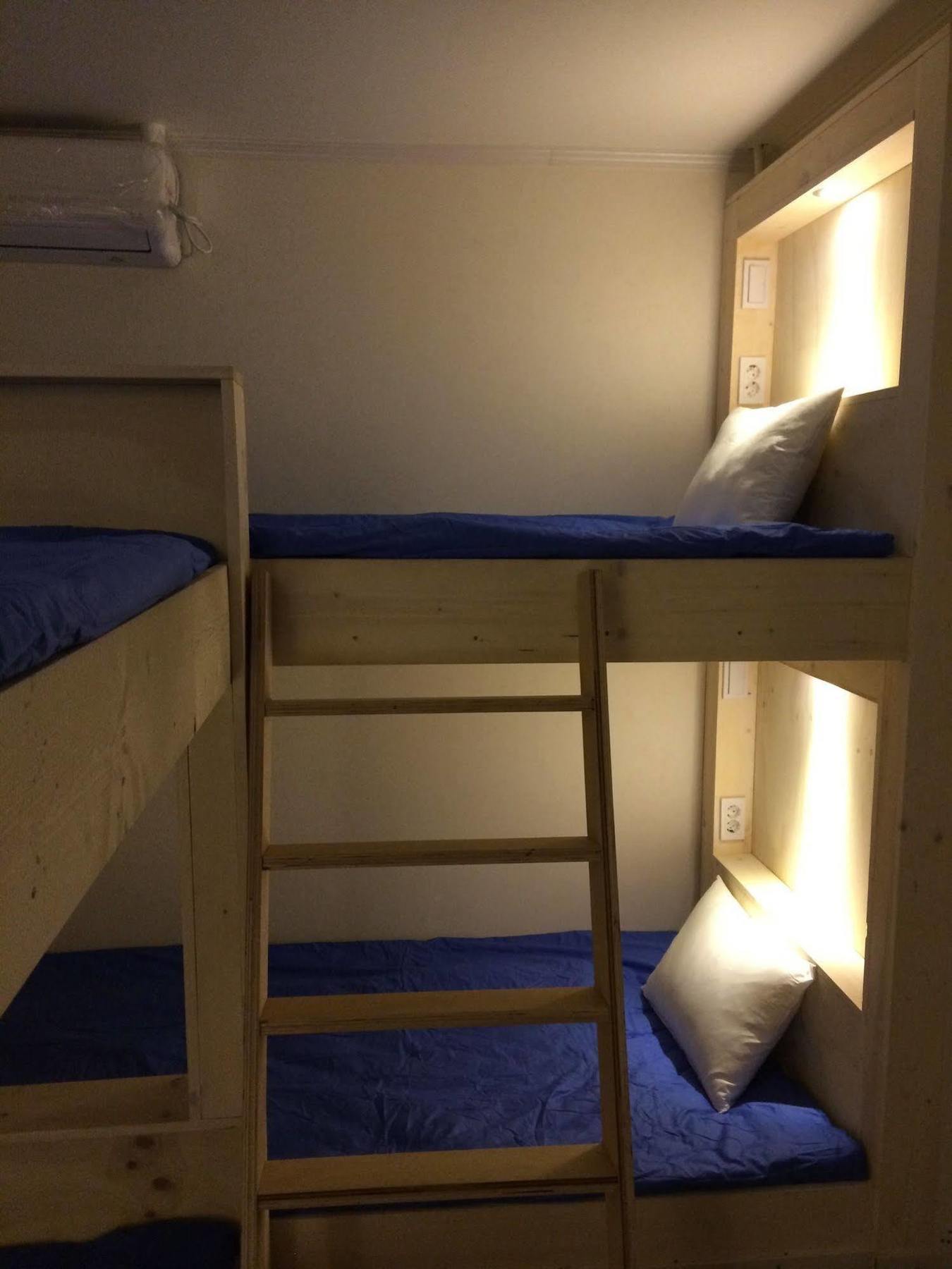 Hostel White Island Bed & Breakfast