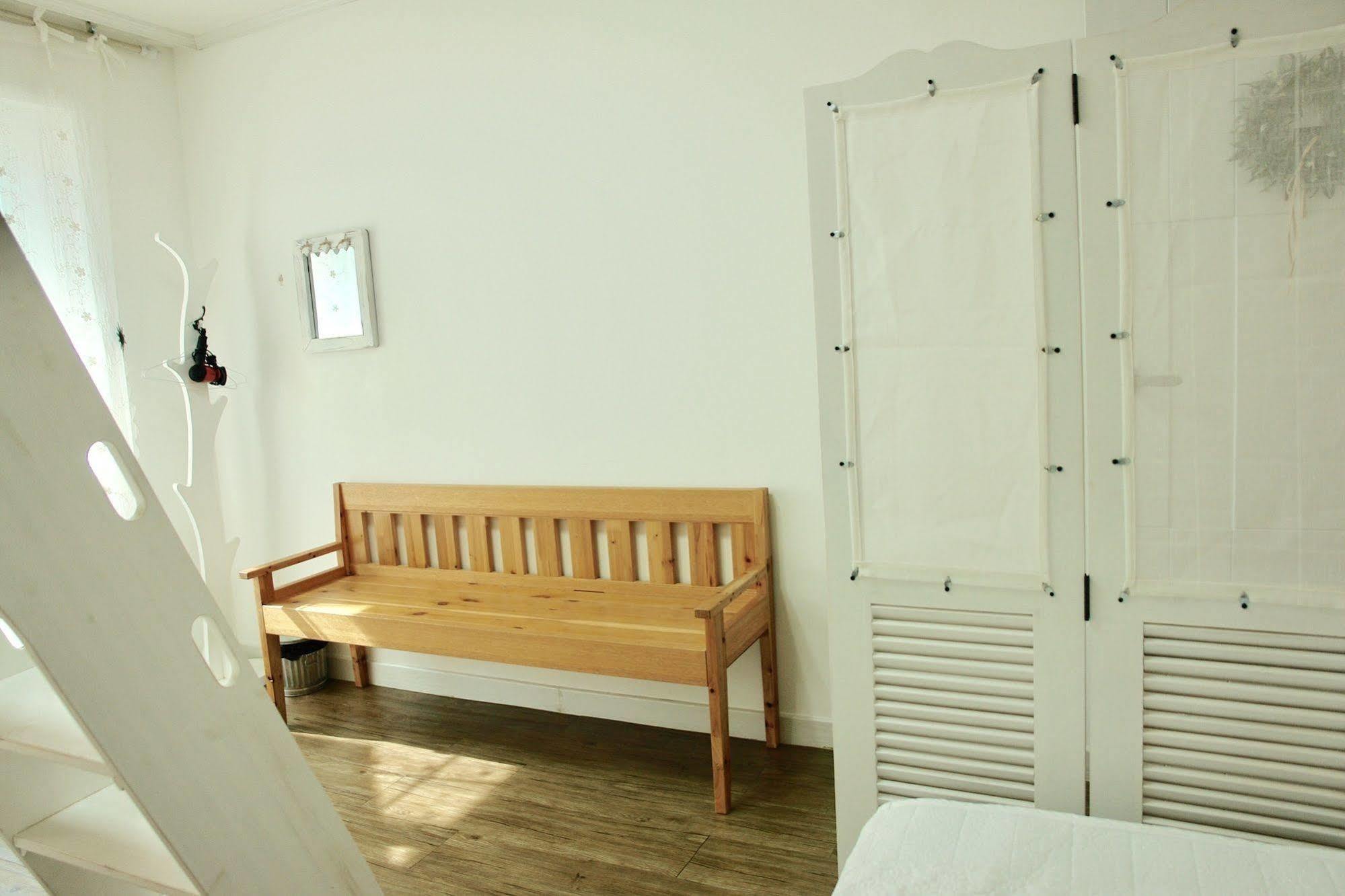 Hostel White Island Bed & Breakfast Busan