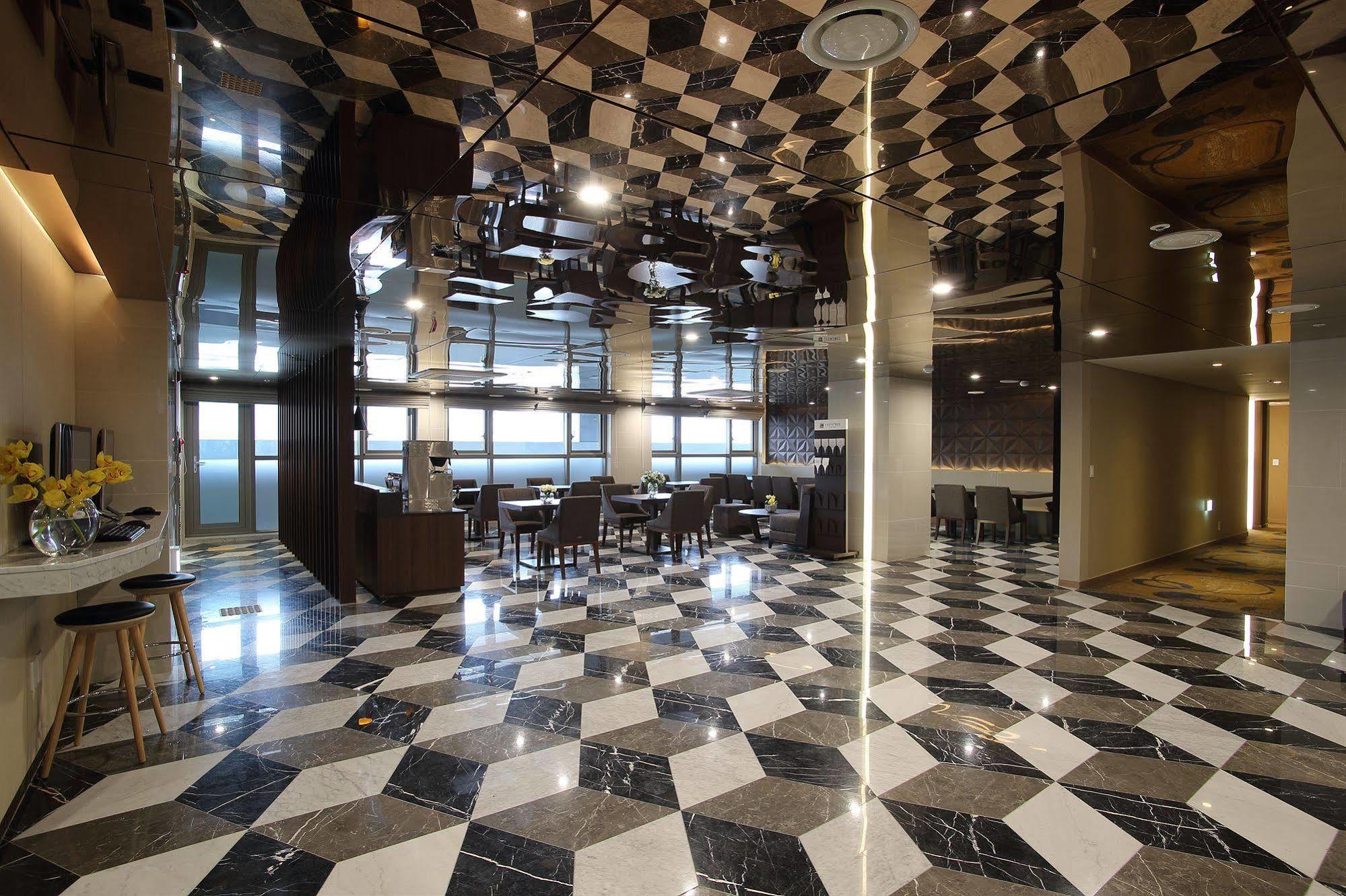 Aventree Khách sạn 3*