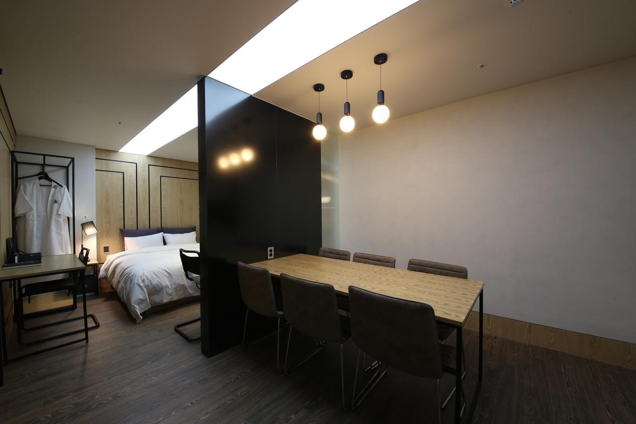 Yeoubi Songjeong Hotel Busan