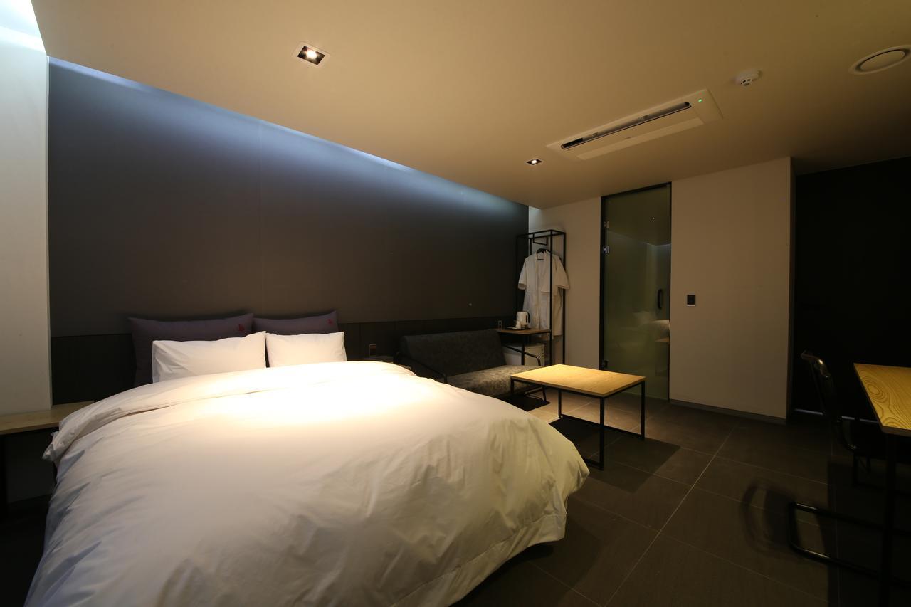 Yeoubi Songjeong Hotel