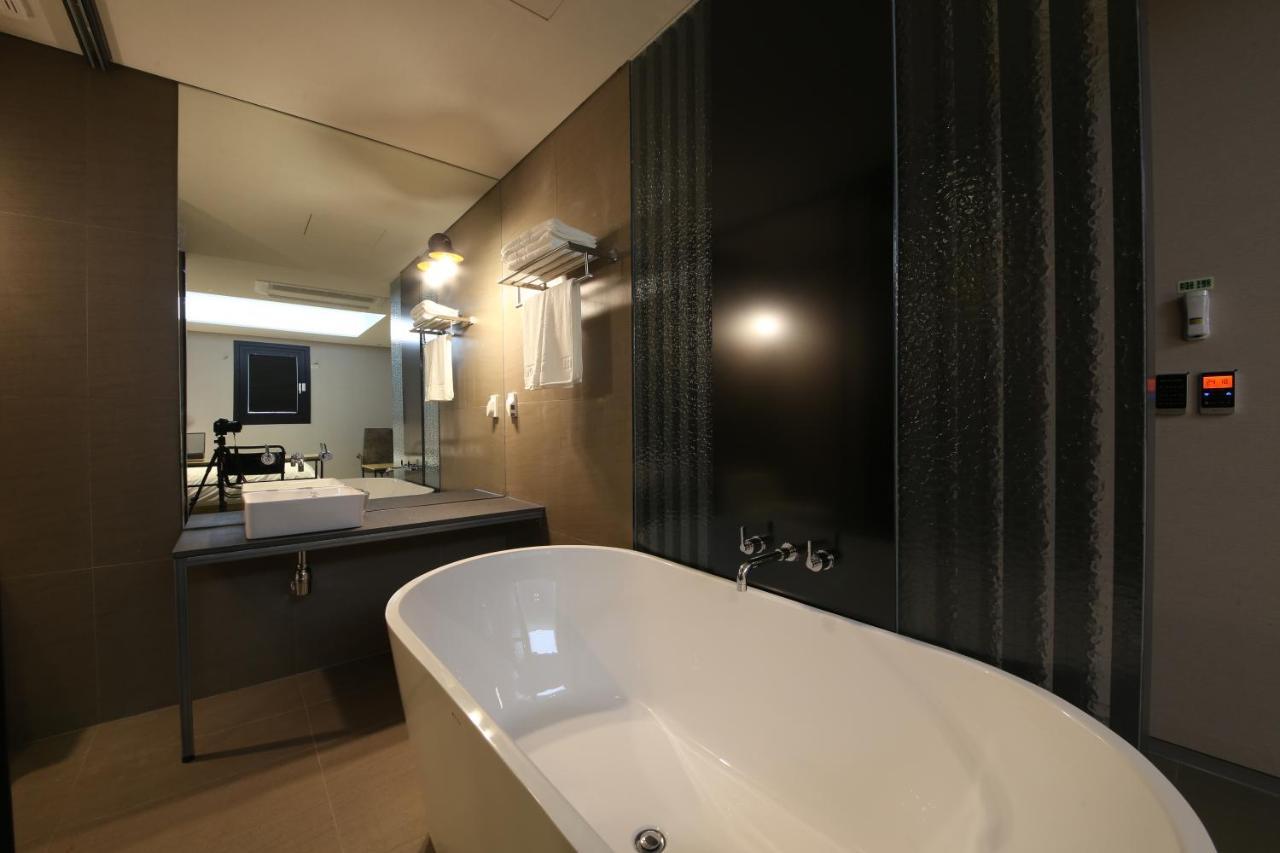 Yeoubi Songjeong Hotel Busan