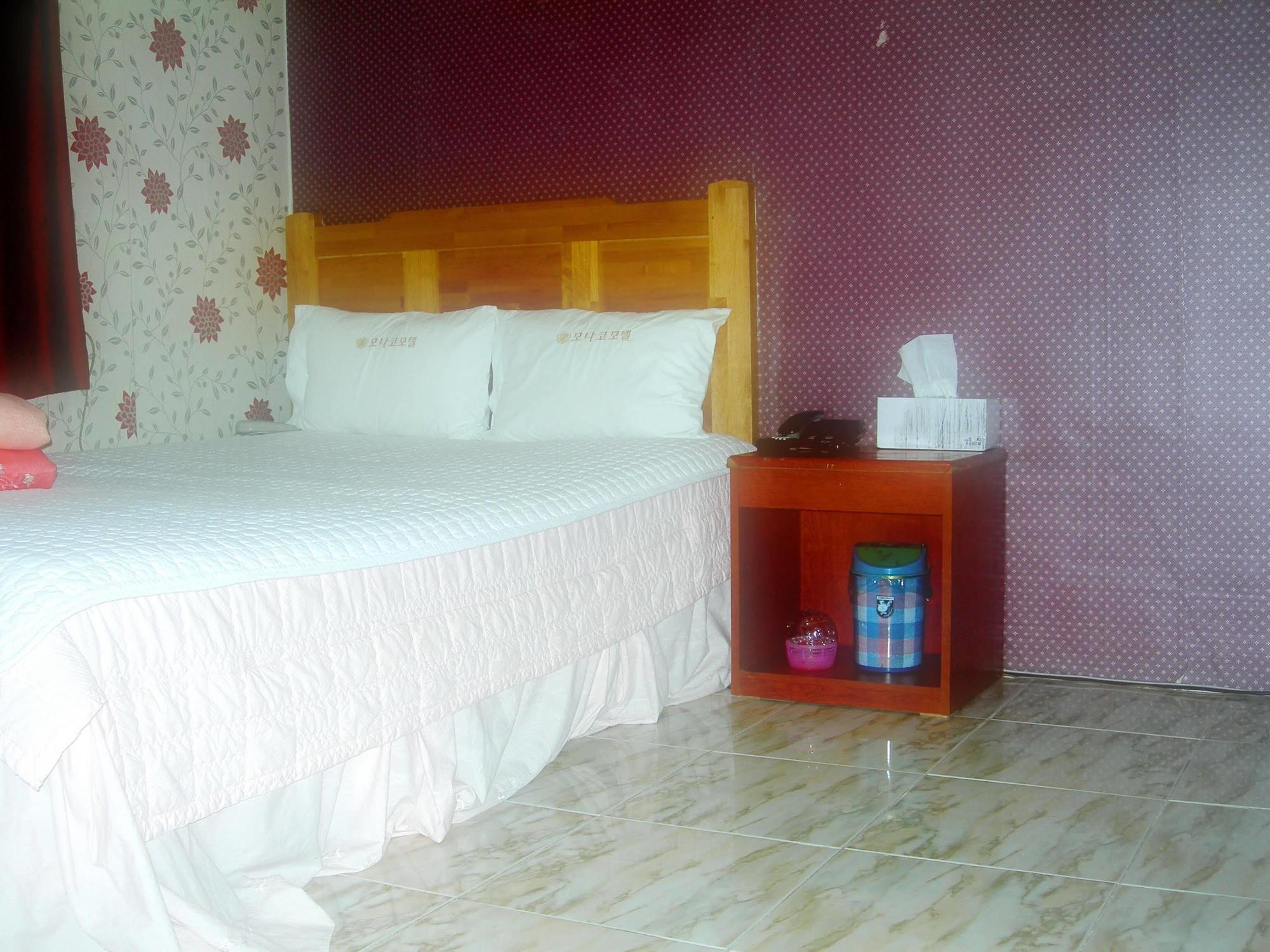 Monaco motel 2*