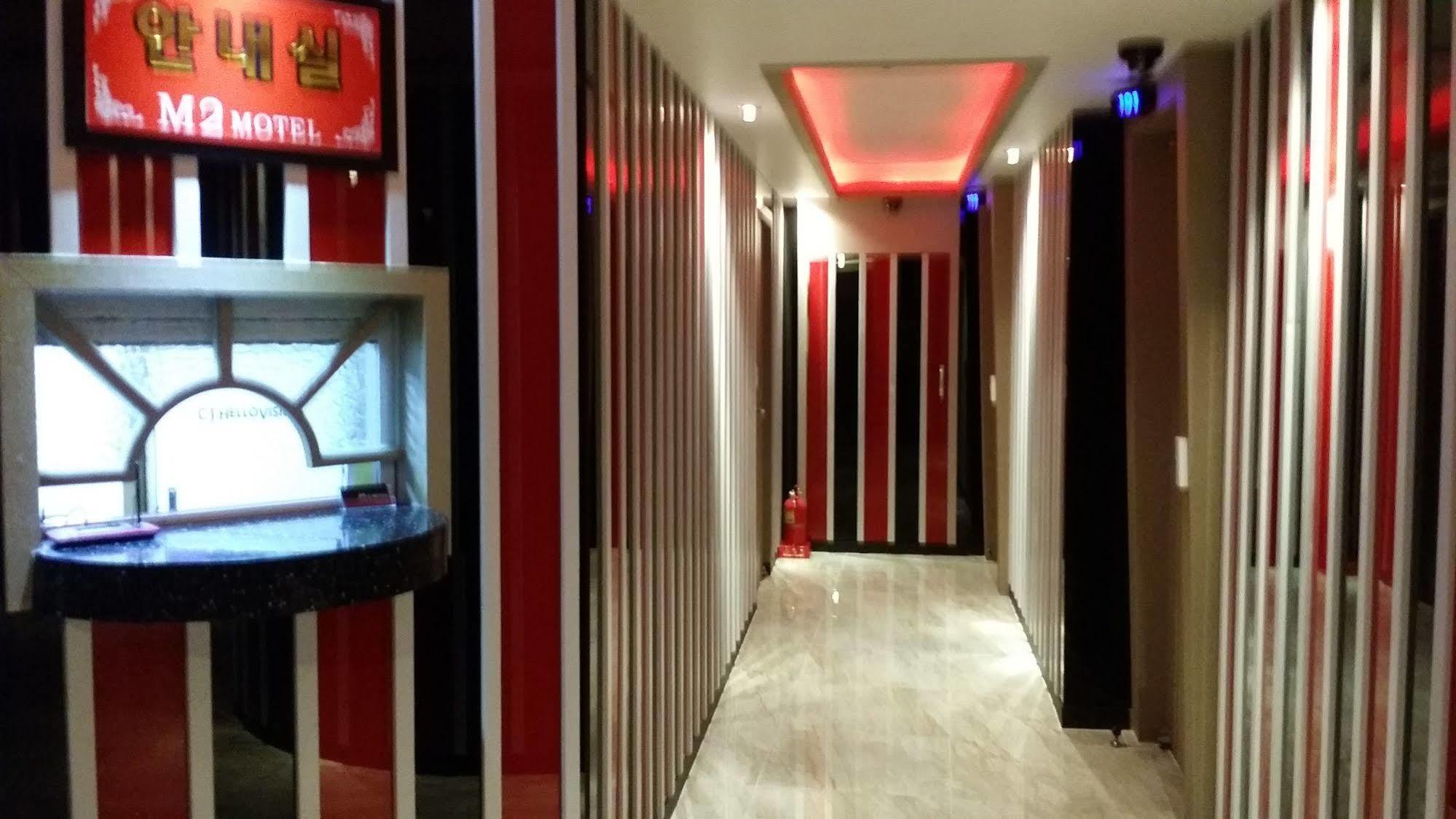 M2 Motel 2*