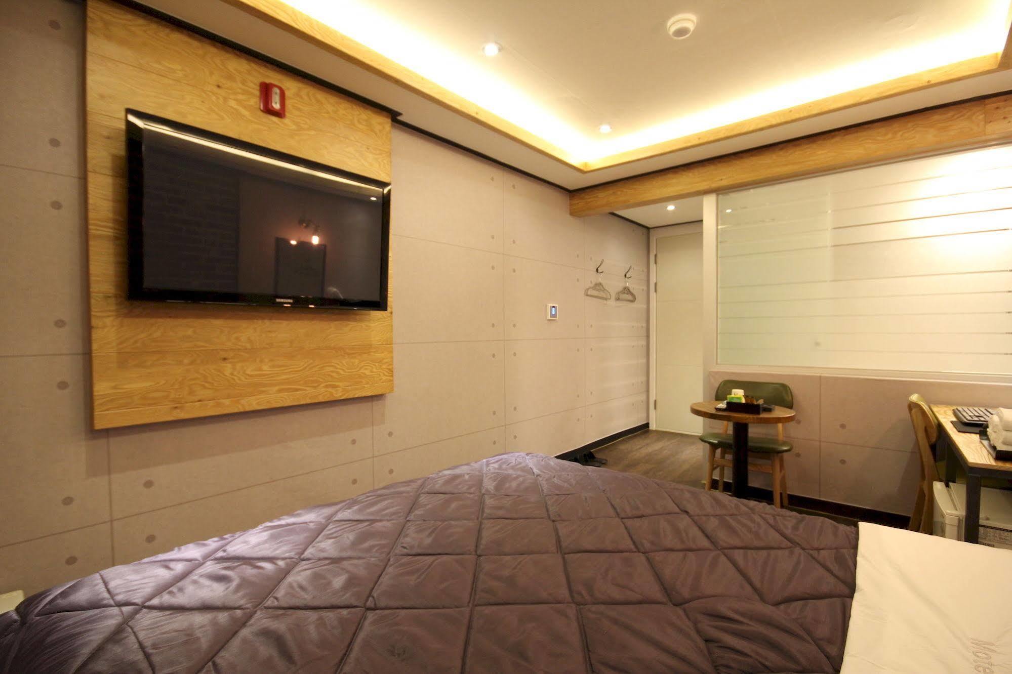 Are In Hotel Busan