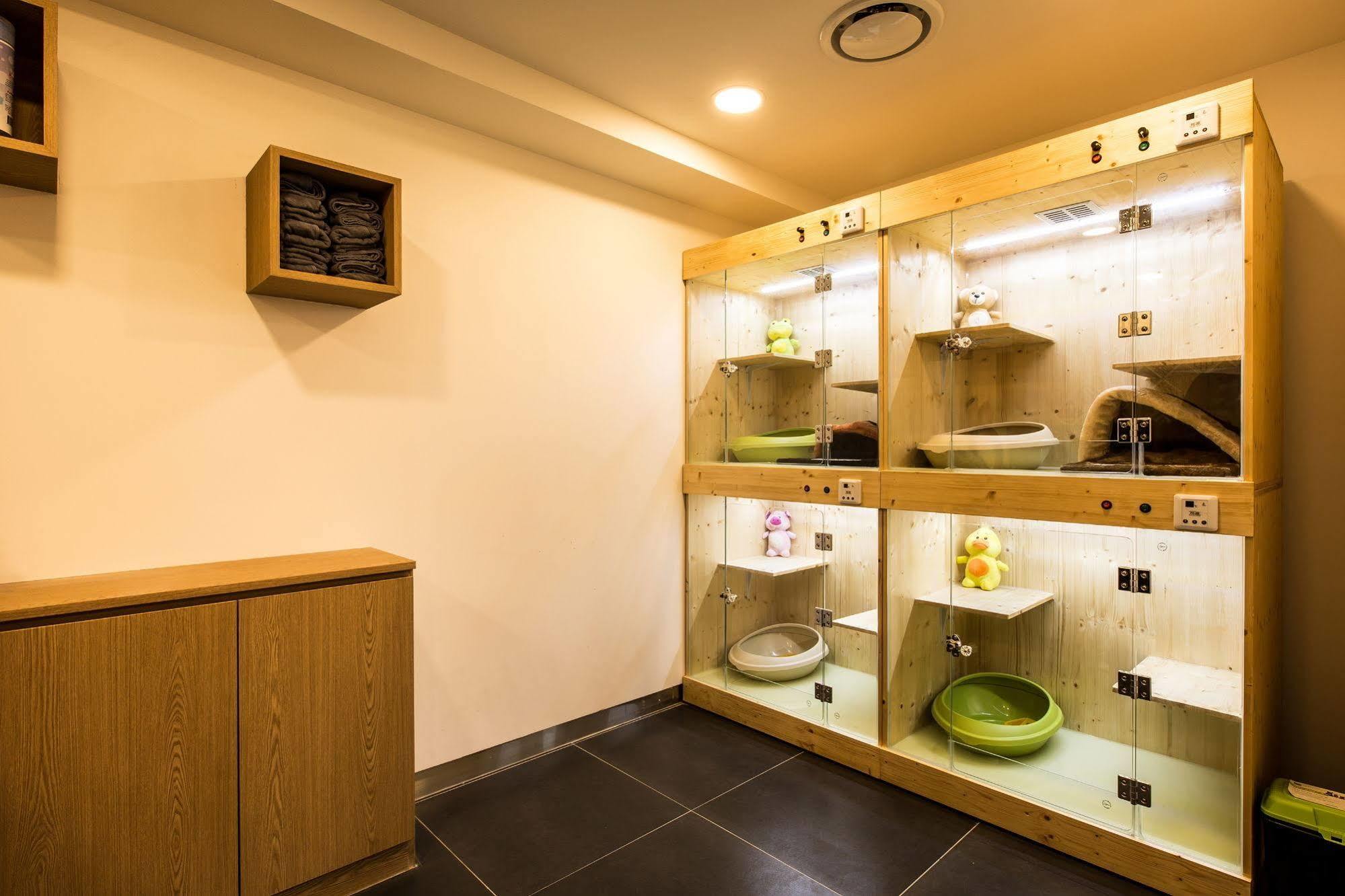 Sleep With Your Own Pet Only - The Petel Hotel 3*