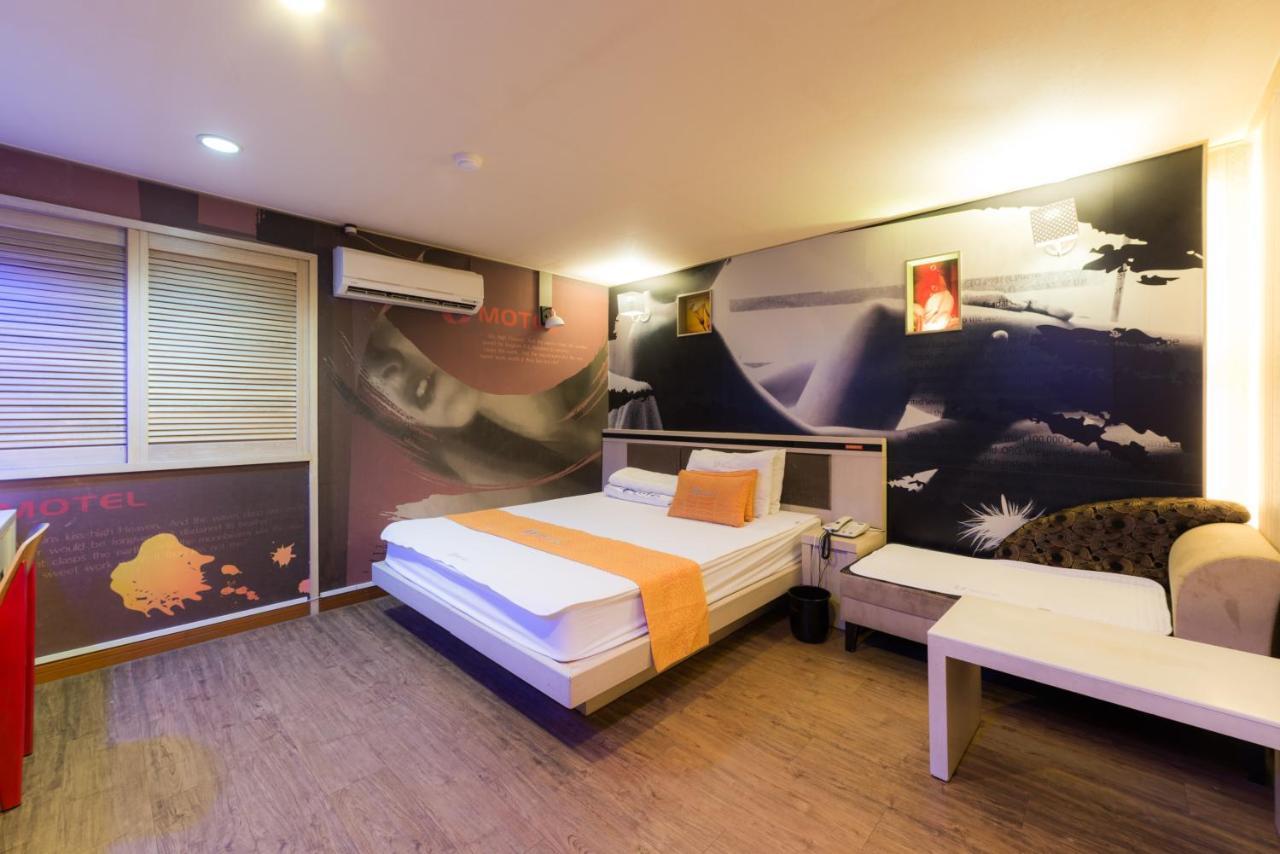 Hotel U 2*