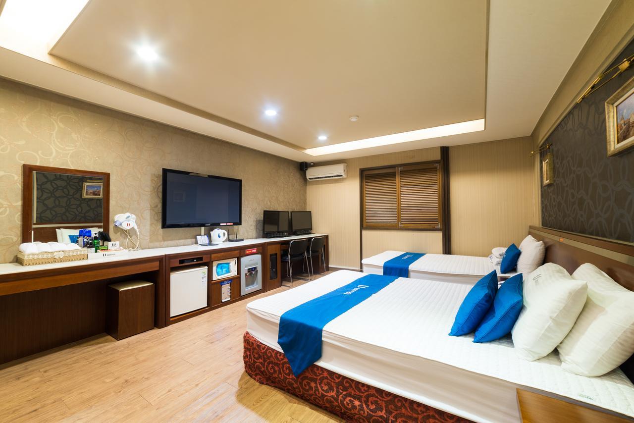 Hotel U