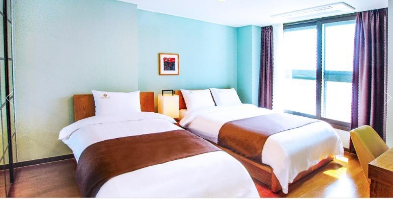Plea De Blanc & Hotel Busan