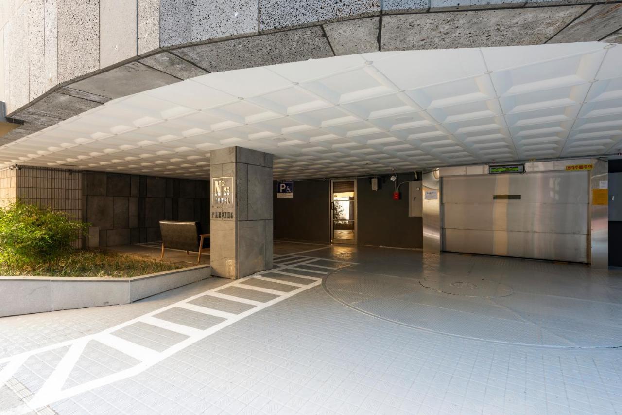 No. 25 Signature Daecheong Hotel