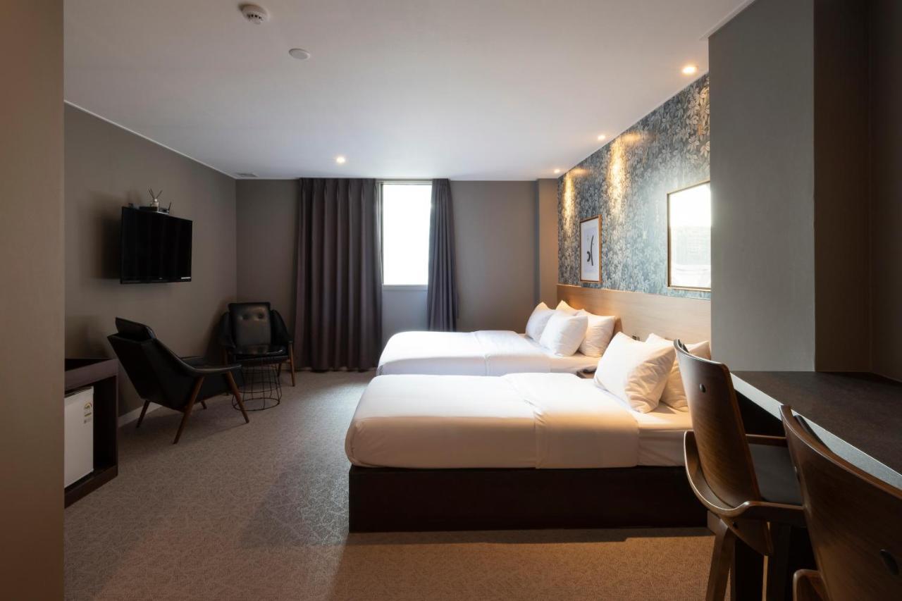 No. 25 Signature Daecheong Hotel