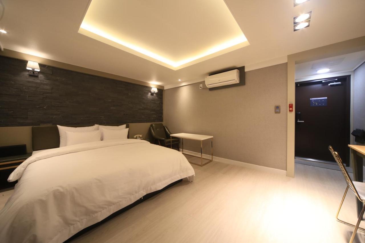 Cheese Hotel