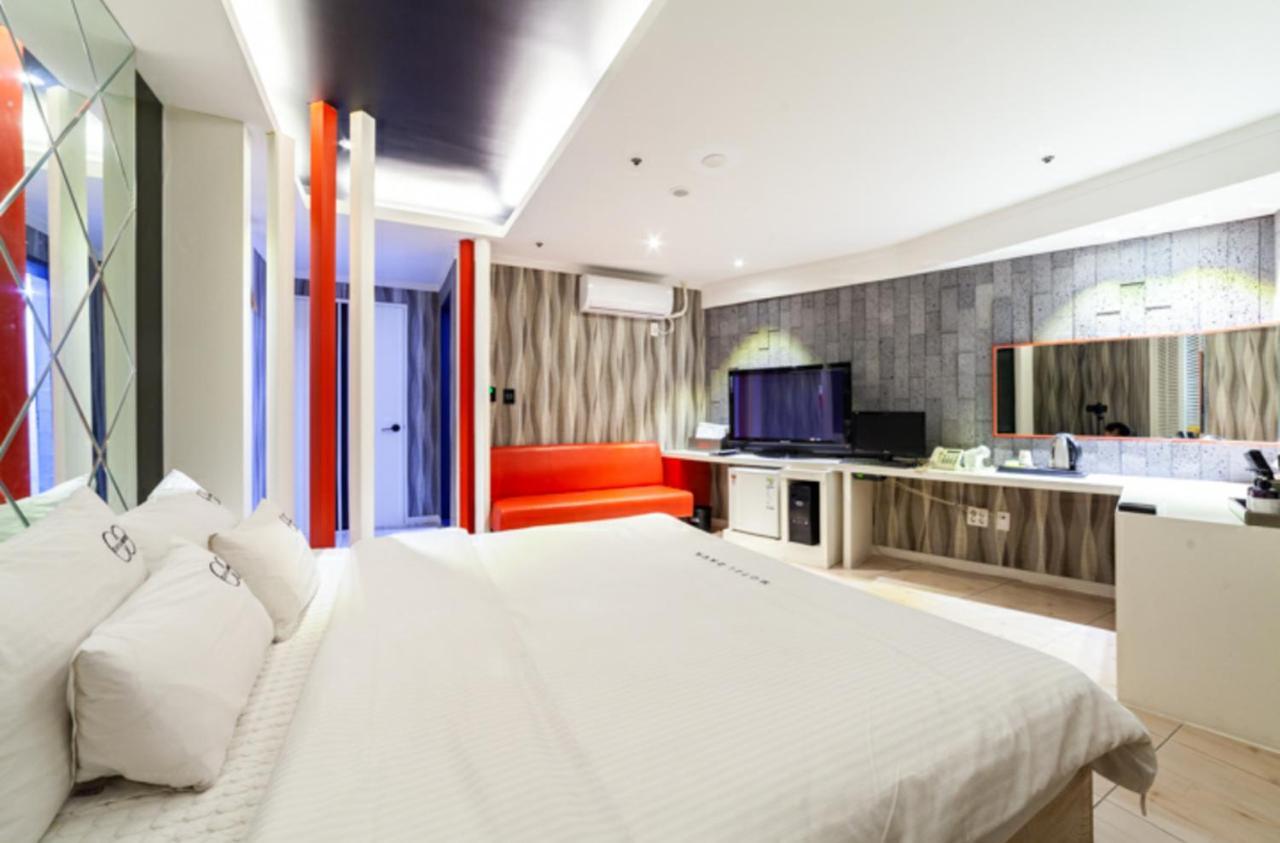 Zava Motel 2*