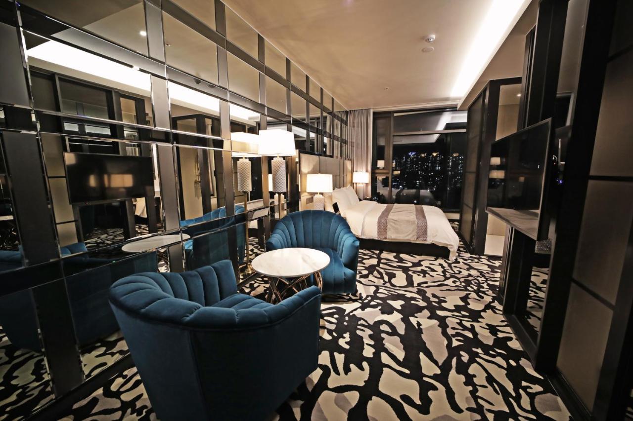 Hotel Louis Hamilton Gwangan 3*