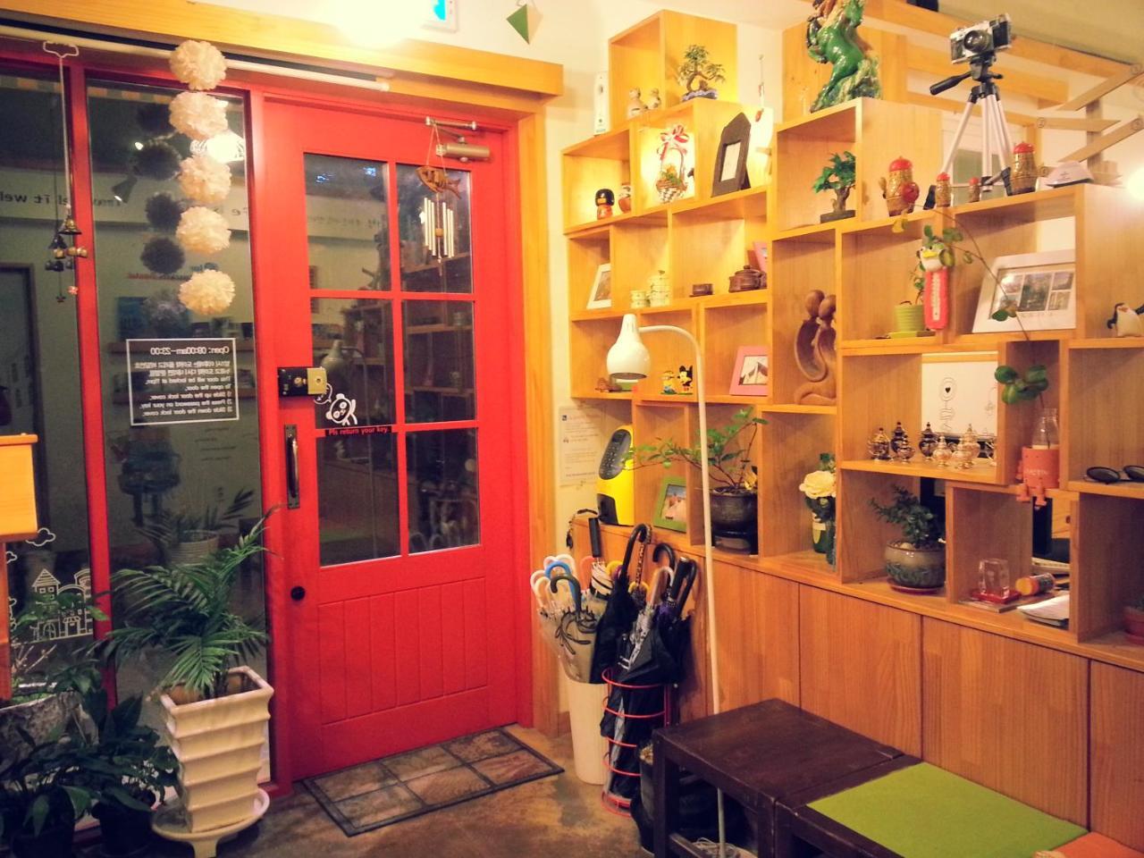 Blue Backpackers Hostel *