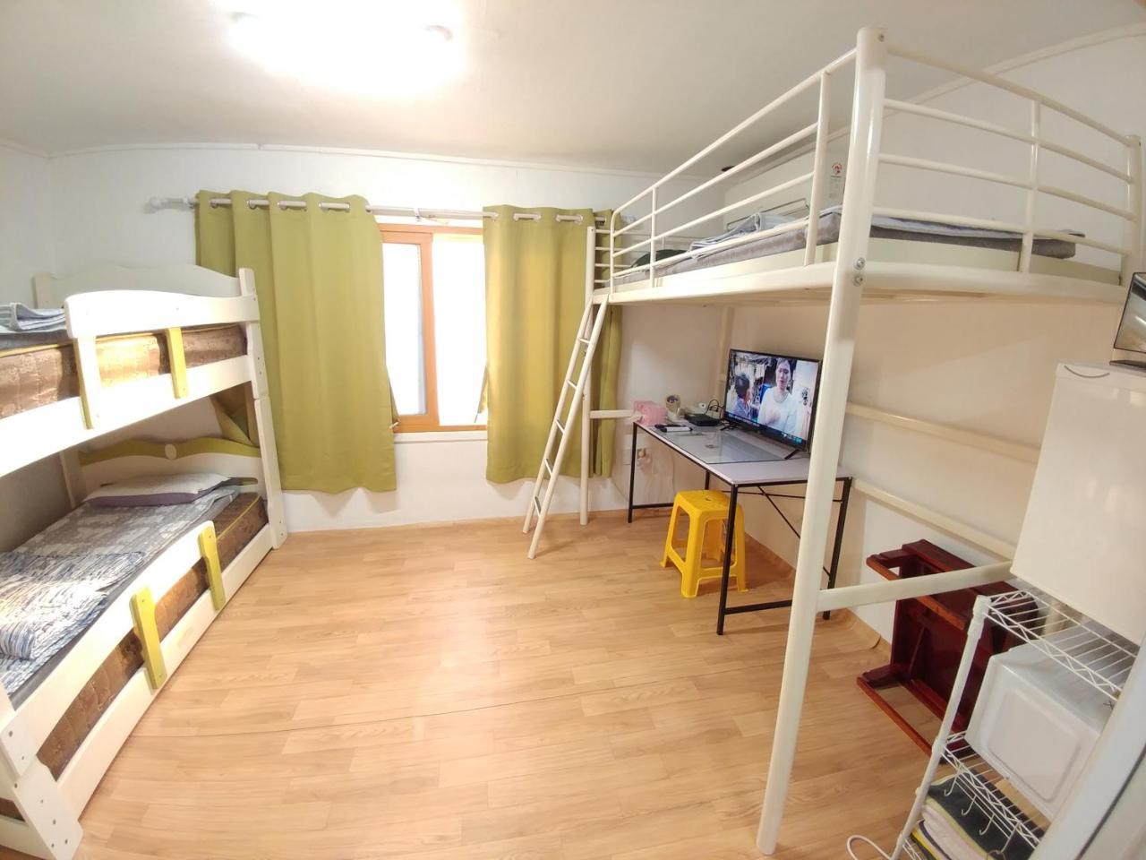 Exclusive Use Whole House For