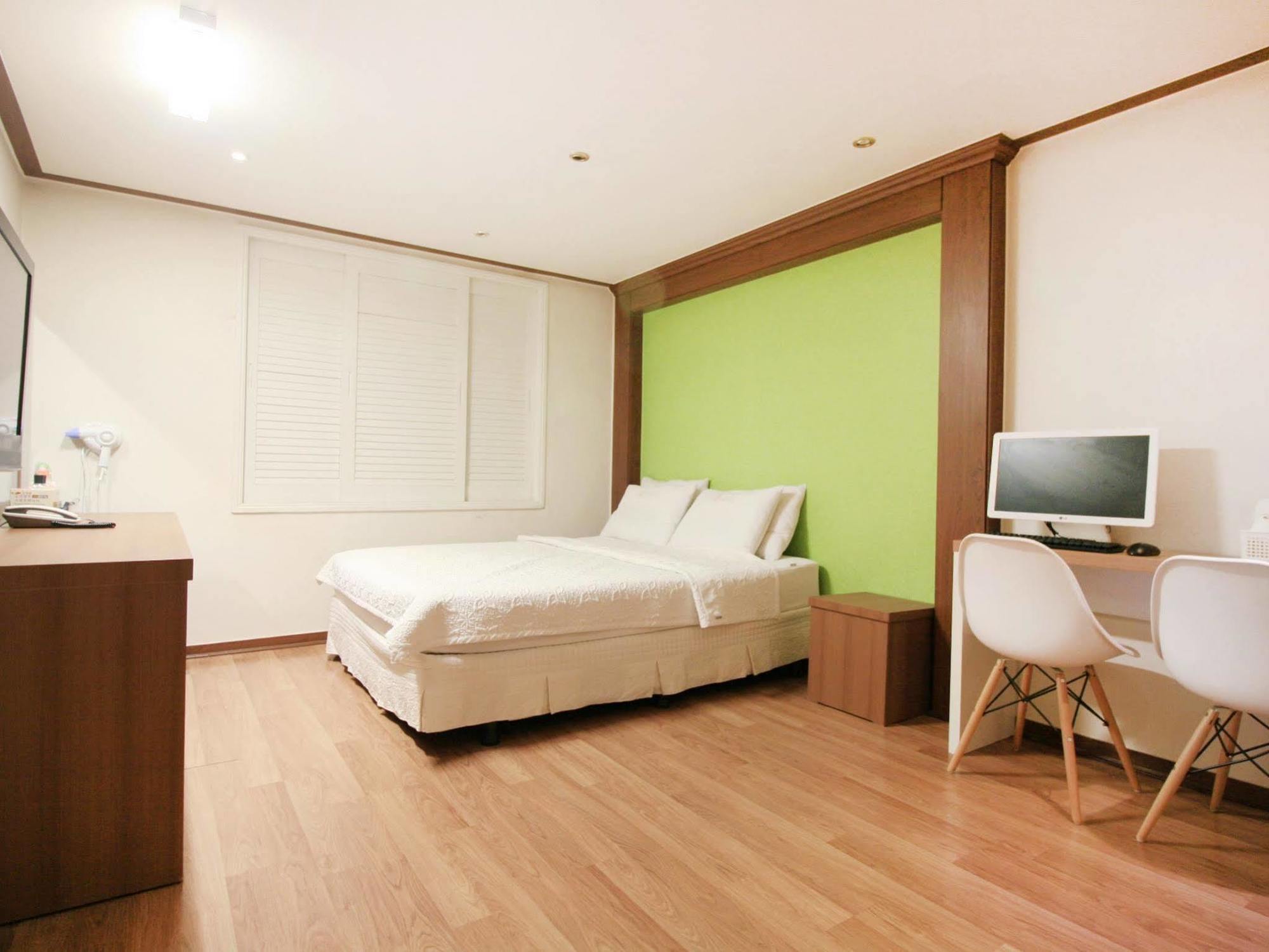 Hotel Orange
