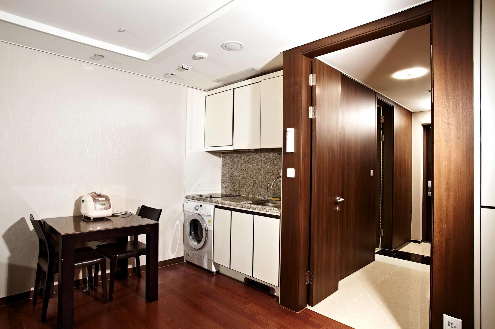 Pale De Cz Lct House *