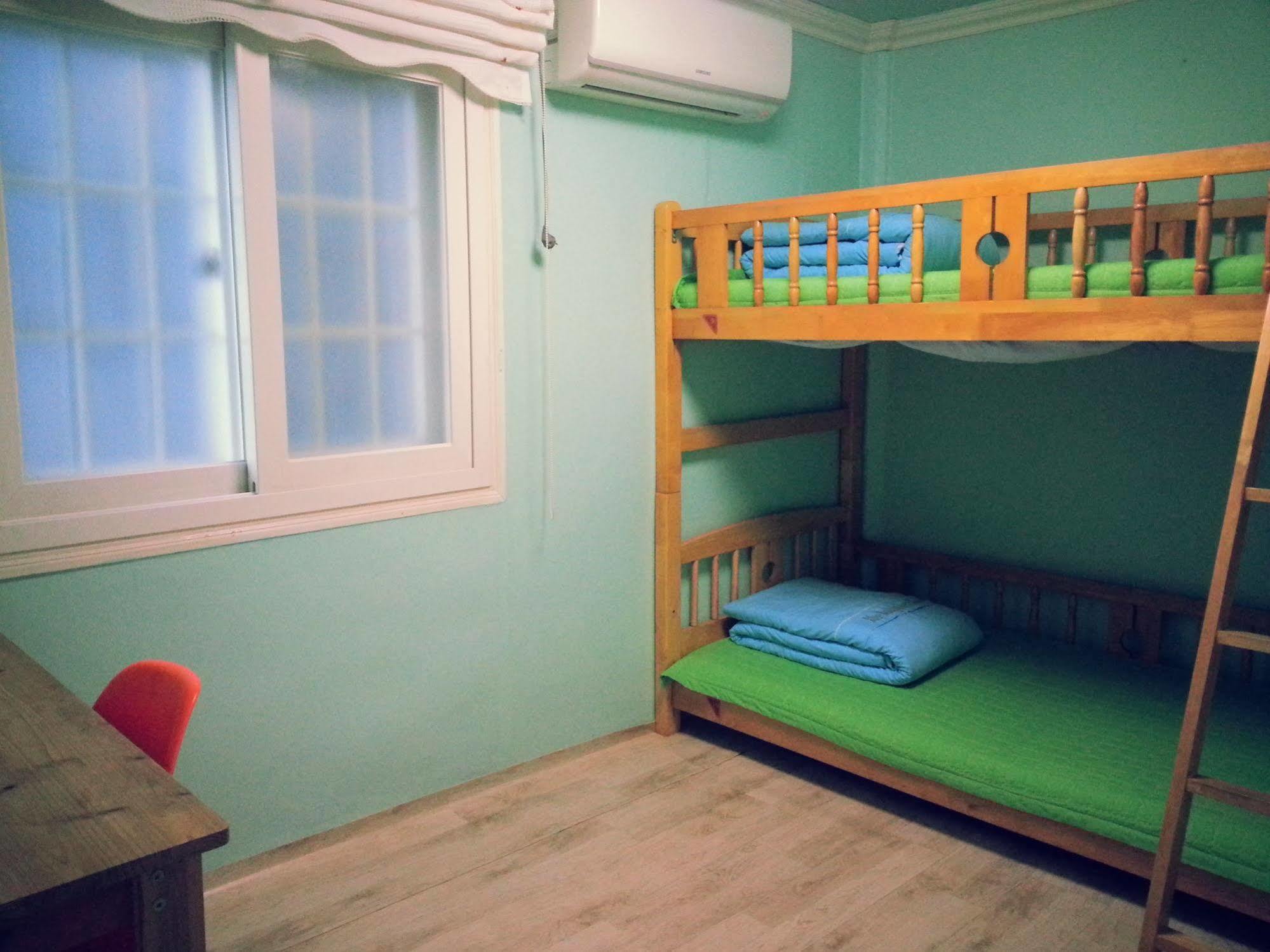 Hostel Blue Backpackers