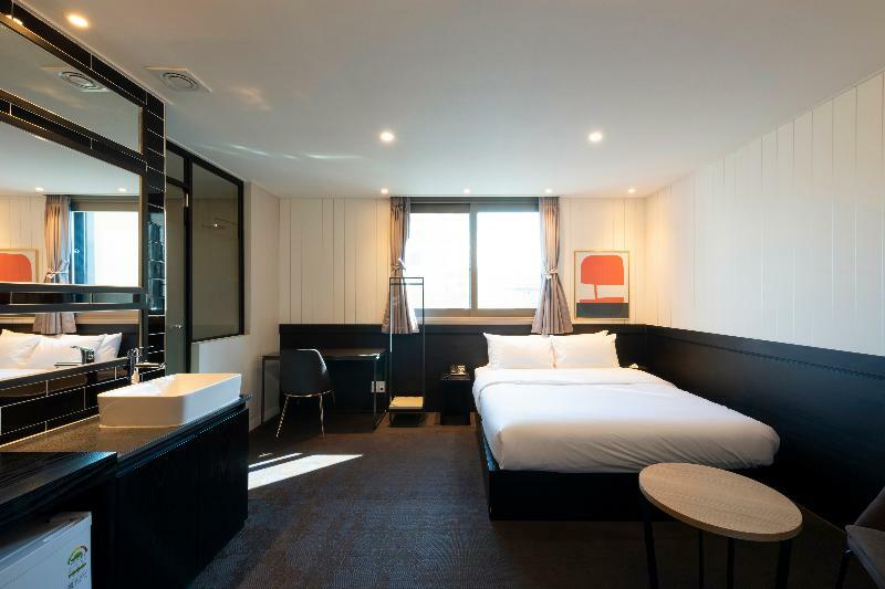 No. 25 Signature Daecheong Busan