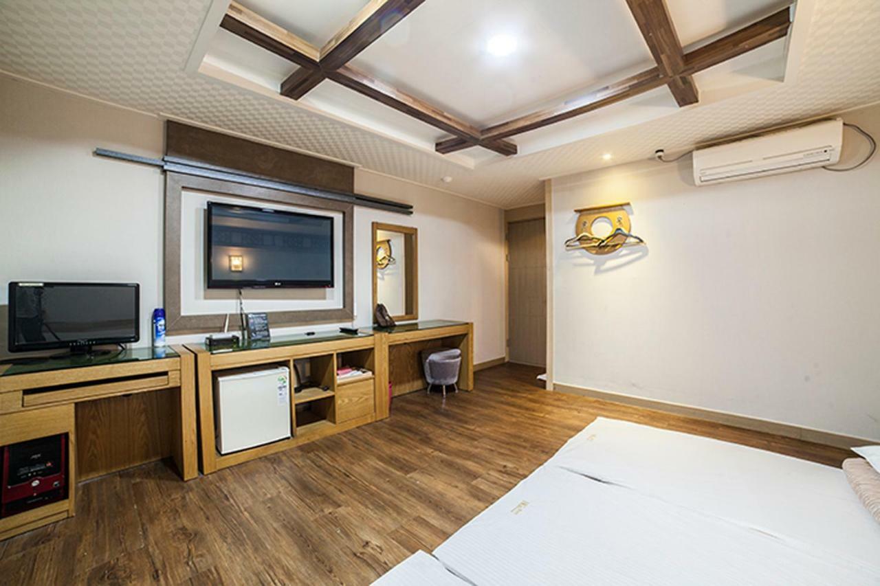 Bricks Haeundae Motel 2*