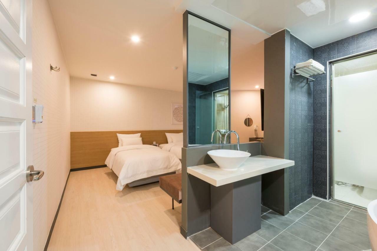 No. 25 Yongho 2* Busan