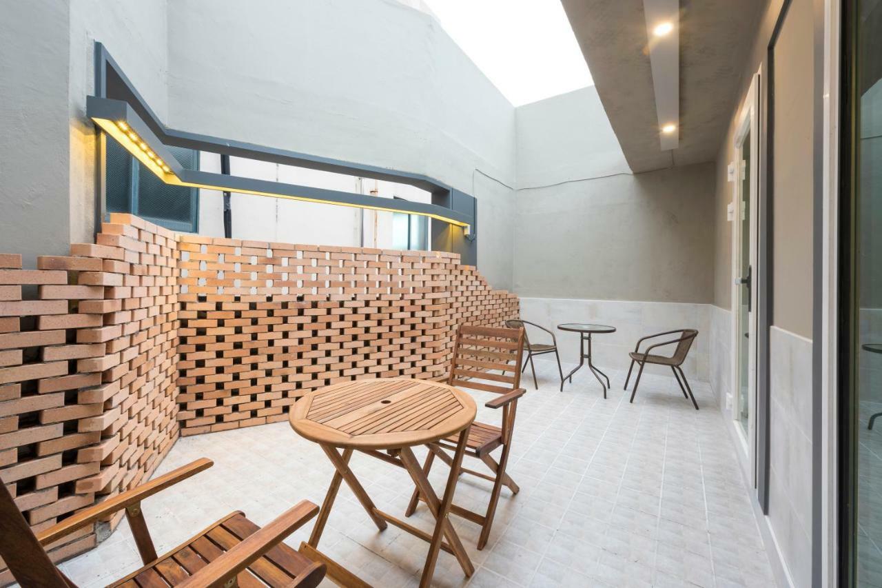 No. 25 Yongho Hotel 2*