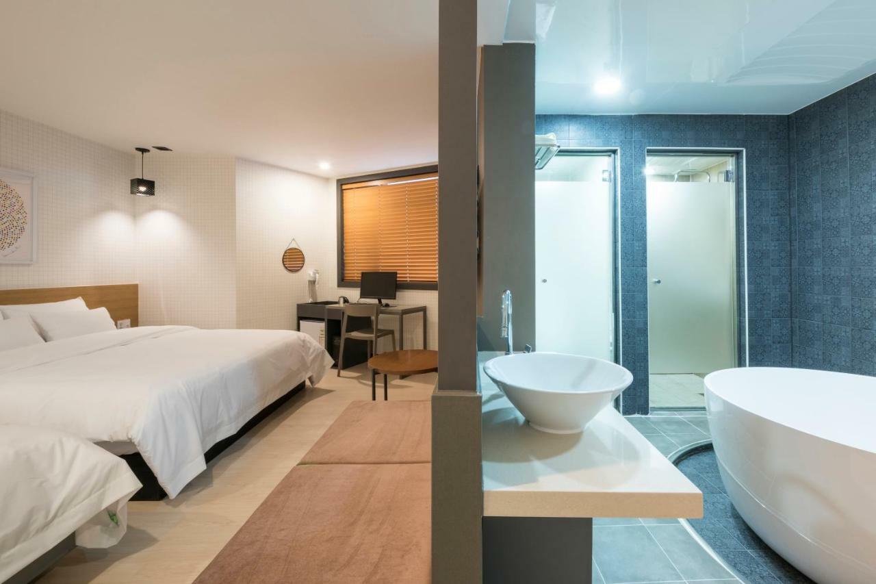 Hotel No. 25 Yongho 2*
