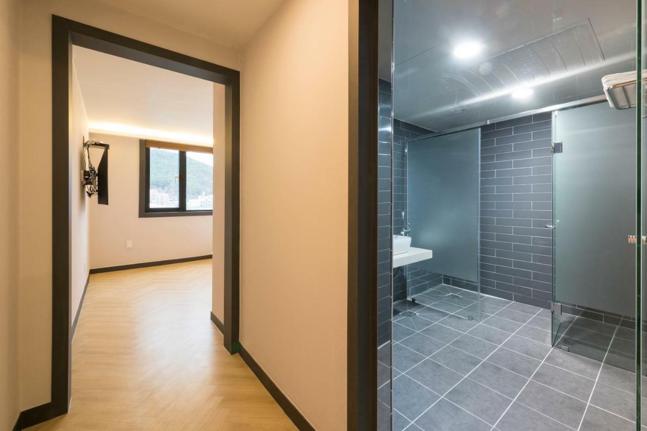 Hotel No. 25 Yongho 2*