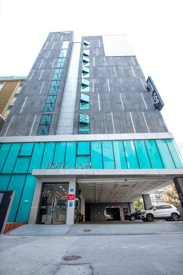 109 Hotel 3*