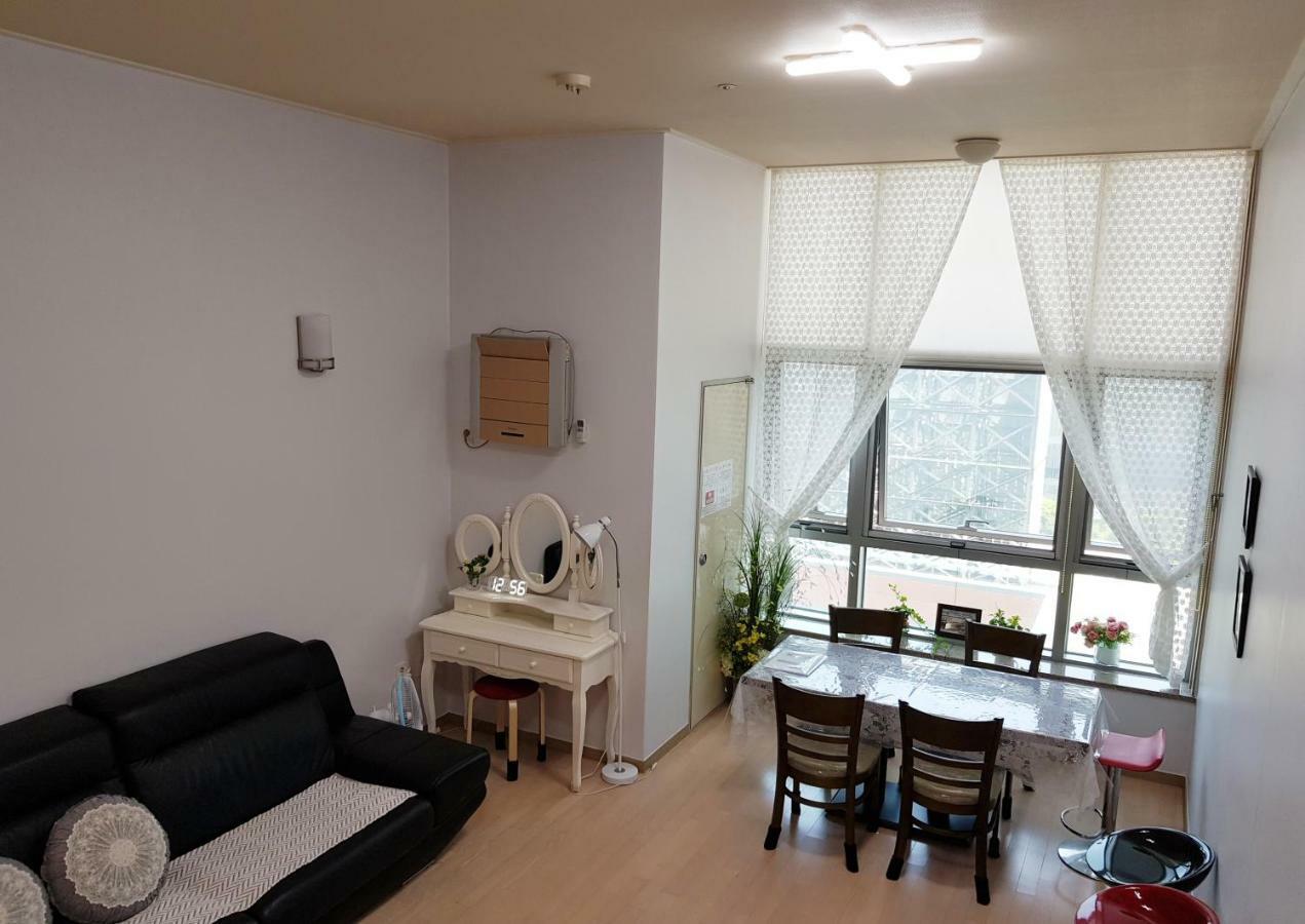 Lotte Apartment 1 Apartment