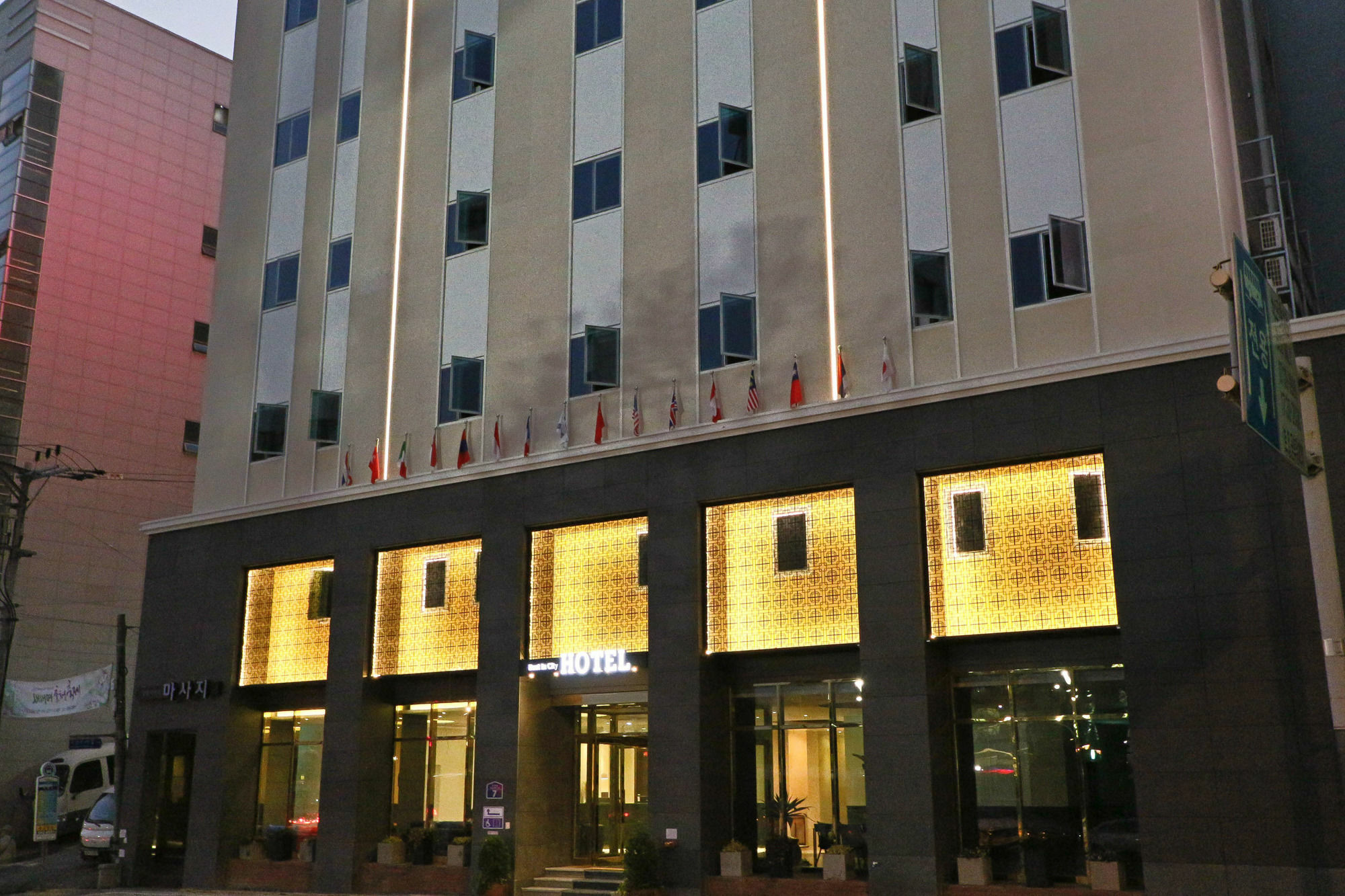 Hotel In 3*