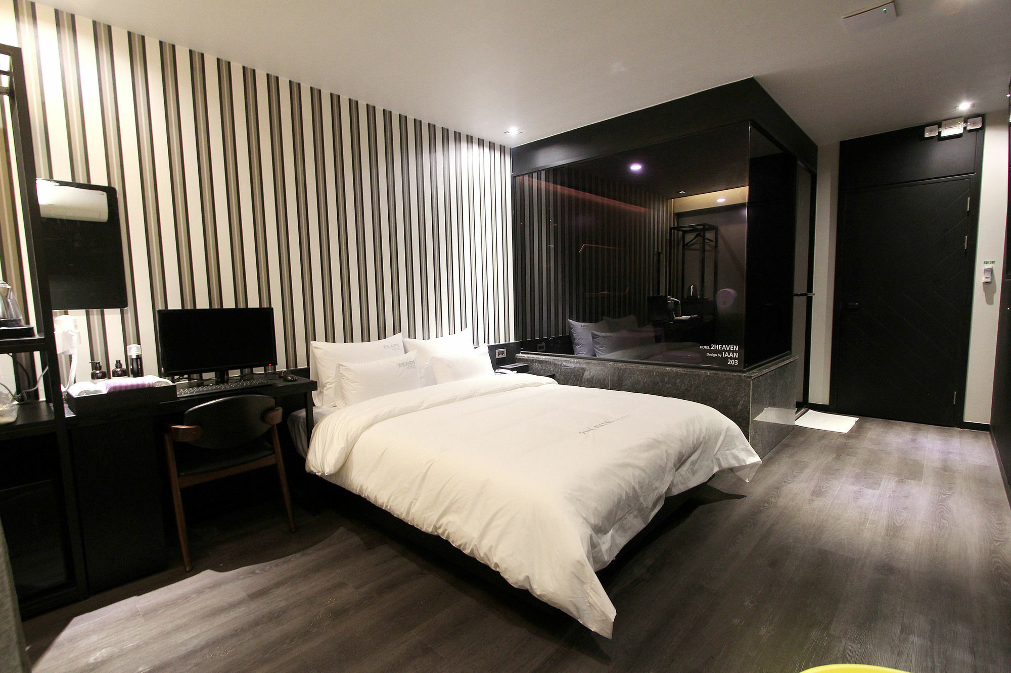 Hotel To Heaven 2*