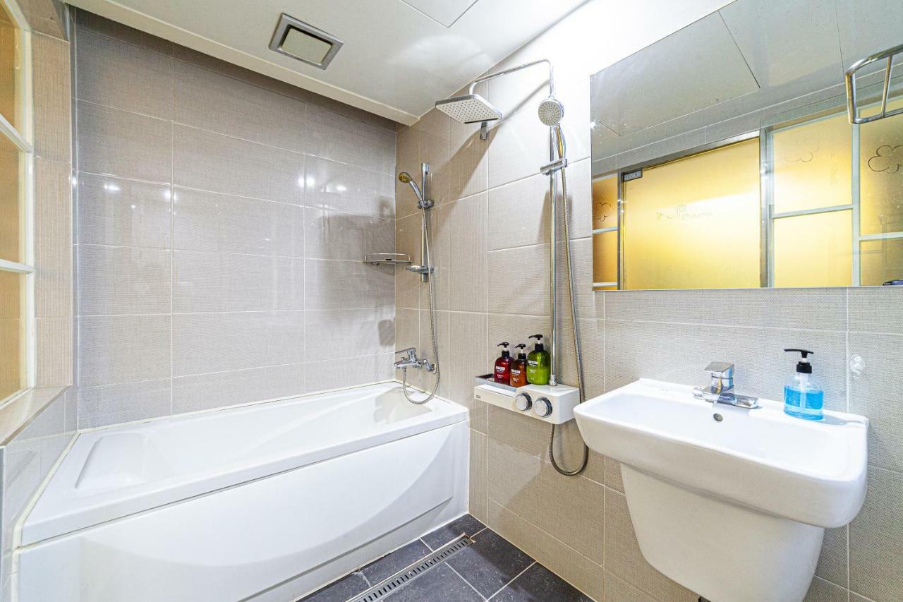 Hotel Station Popcorn 2*