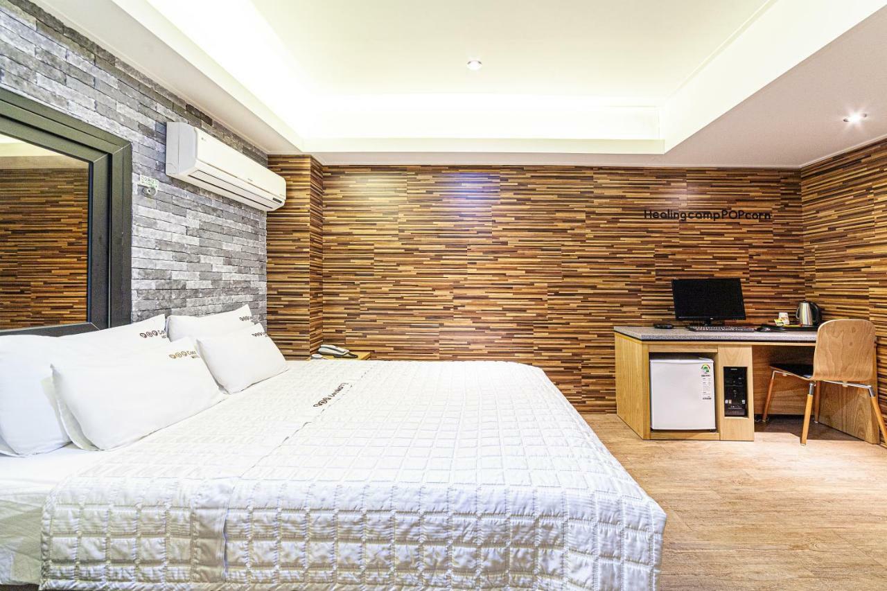 Hotel Station Popcorn 2*